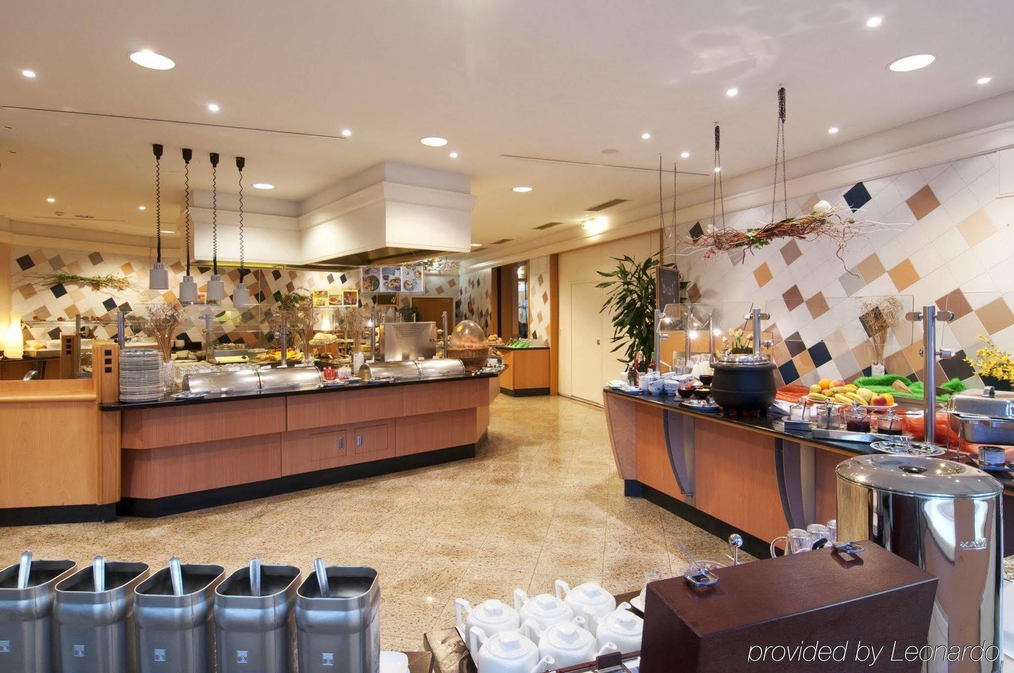 Hilton Garden South 4* Wien