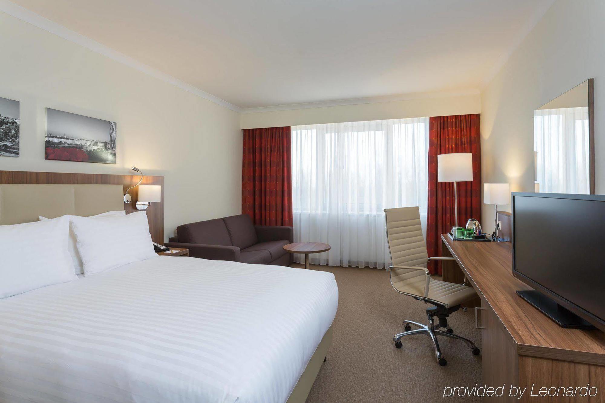 Hilton Garden South 4* Vienne